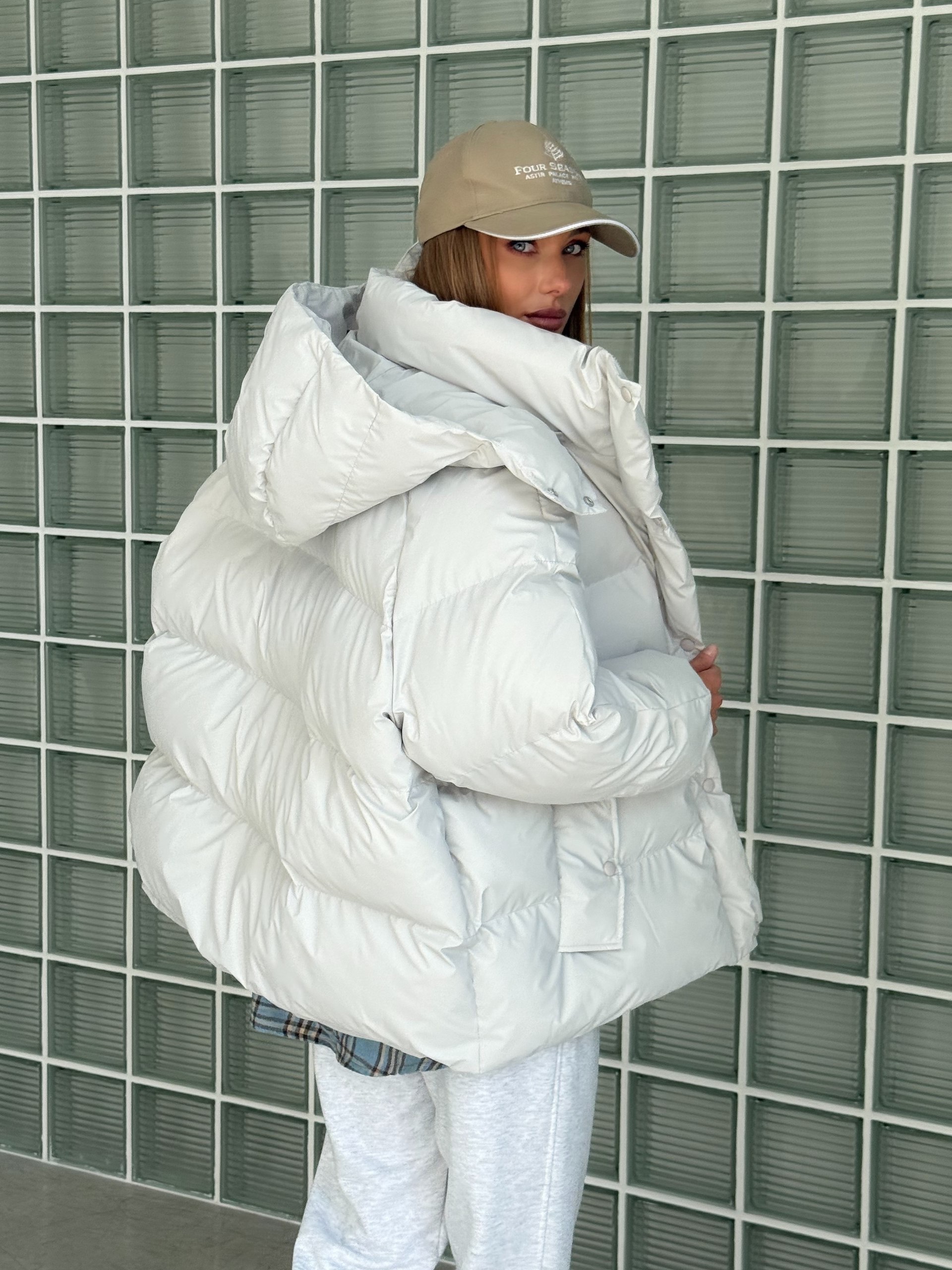 Обʼємний пуфер “Irish” з капюшоном - Зображення 17