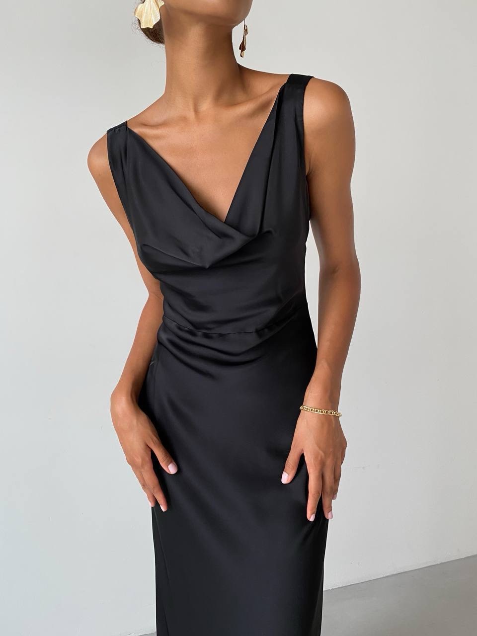 Сукня-комбінація з глибоким вирізом “Lucienne” - Зображення 4