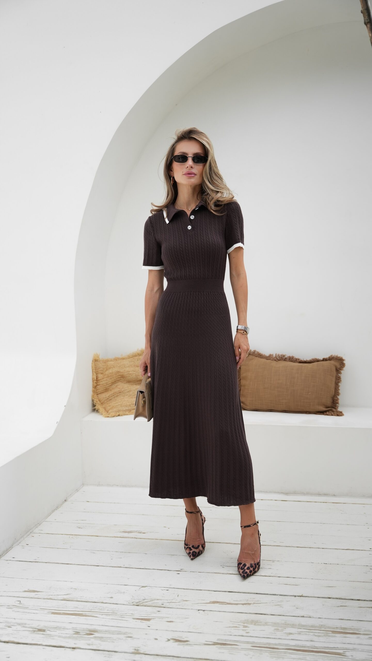 Трикотажна сукня-міді “Aria” з коміром-поло - Зображення 16