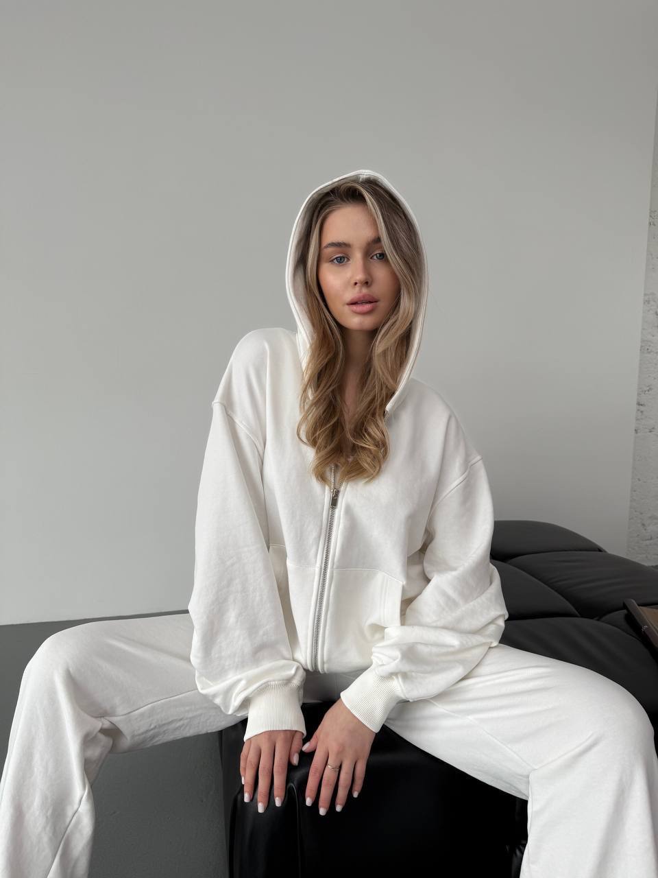 Спортивний костюм “Emi” худі з капюшоном і штани - Зображення 3