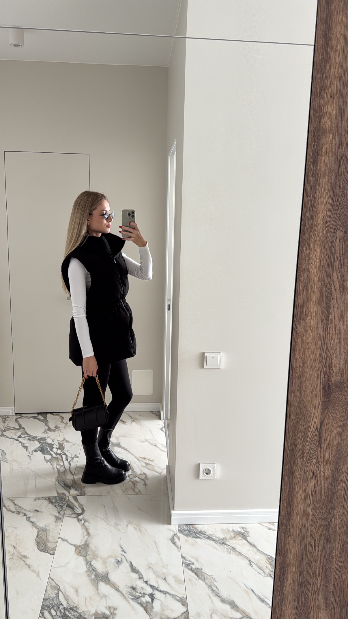 Подовжений жилет “Moana” на кулісці - Зображення 14