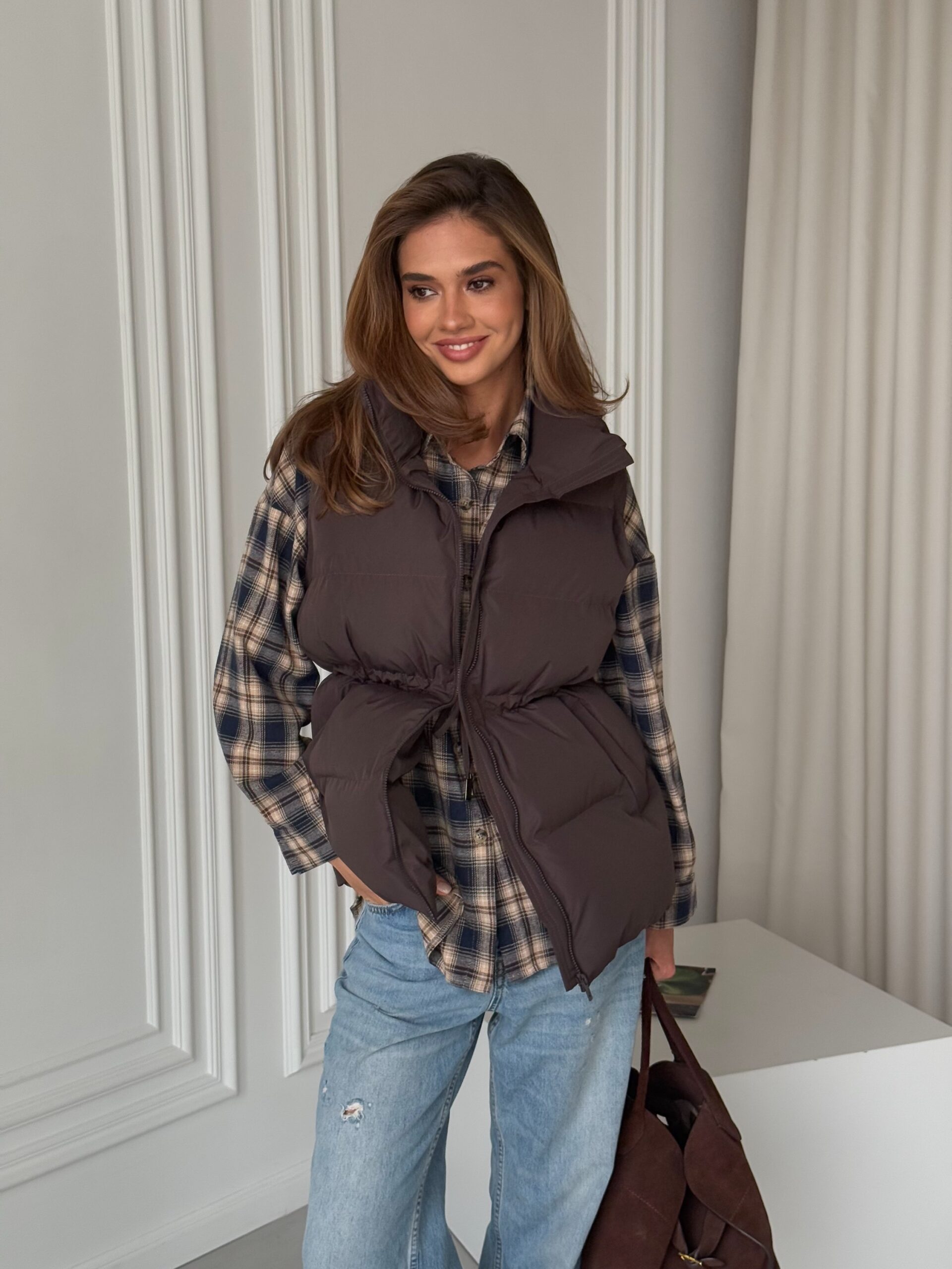 Подовжений жилет “Moana” на кулісці