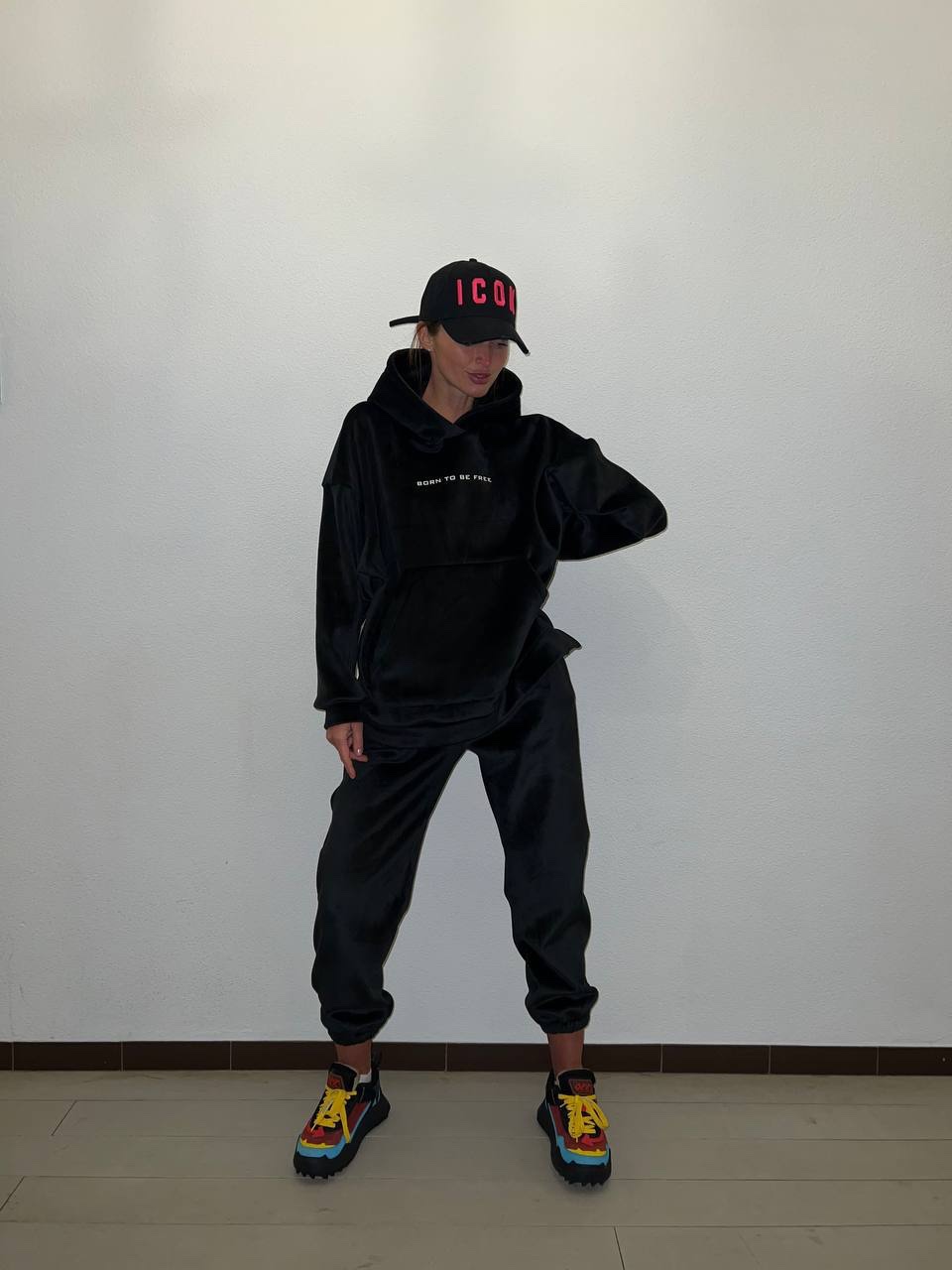 Велюровий костюм ”Free” з худі та джогерами - Зображення 3