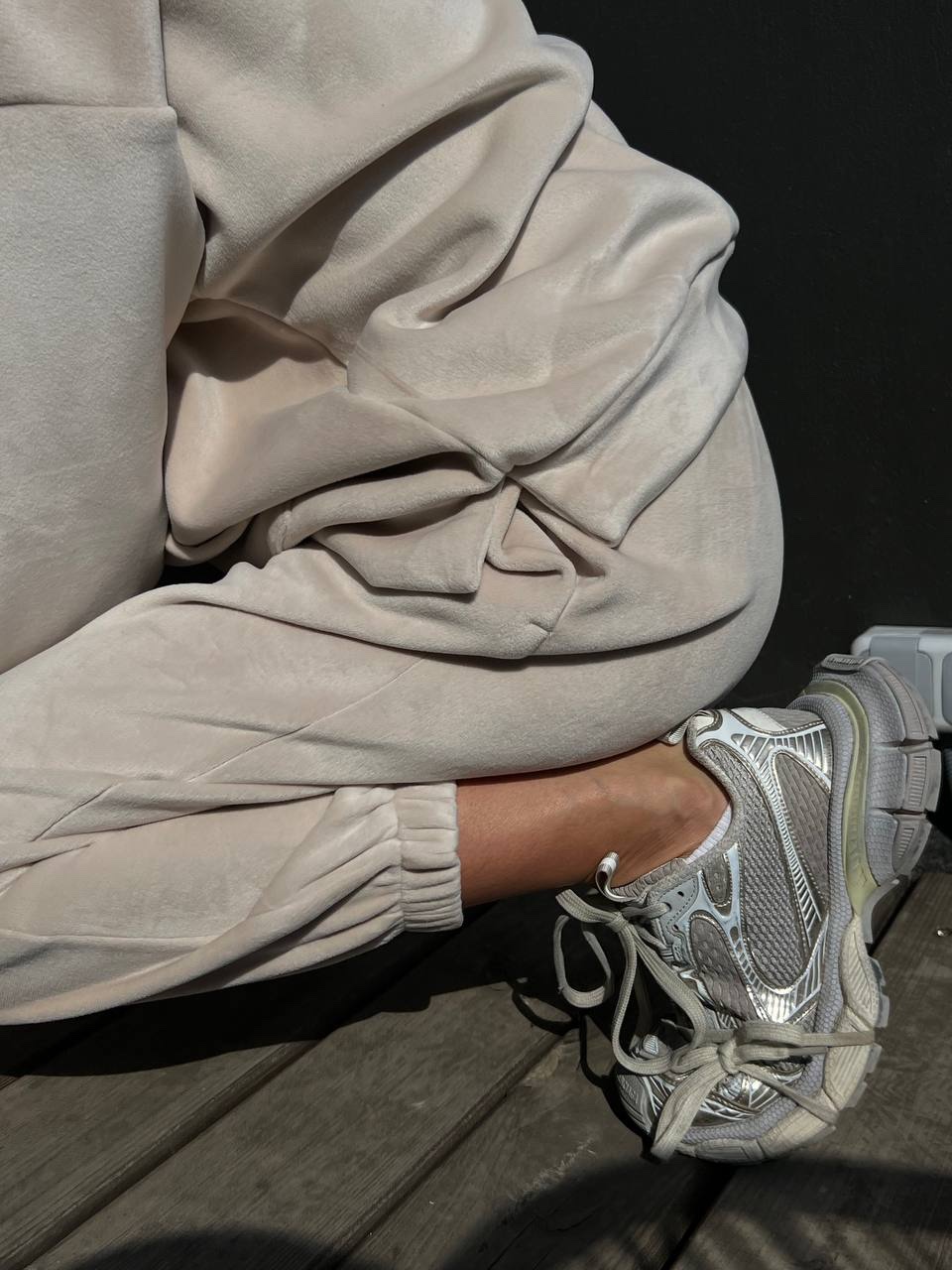 Велюровий костюм ”Free” з худі та джогерами - Зображення 12