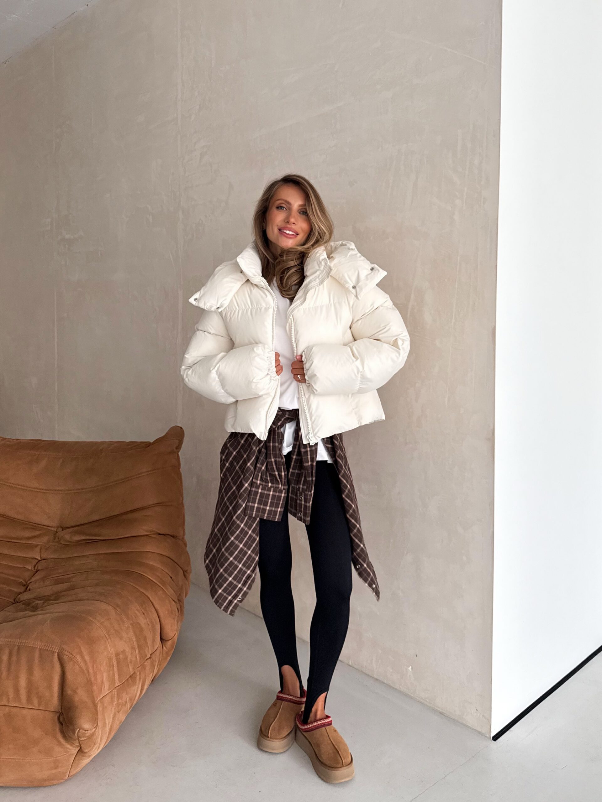 Матовий пуфер “Milk” з капюшоном - Зображення 4