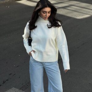 Светр “Milky” із високим коміром