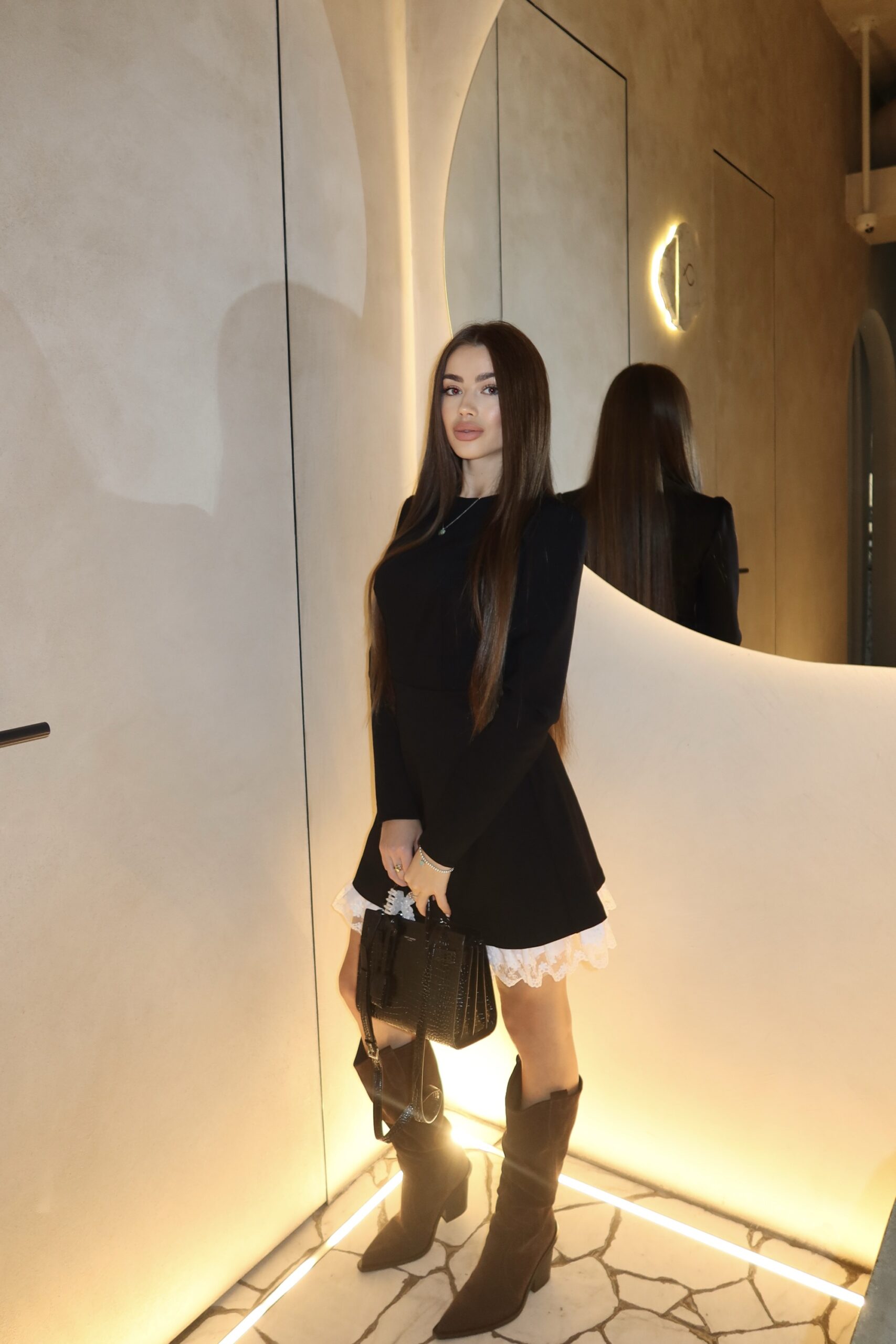 Сукня міні “Amora” декорована мереживом - Зображення 9