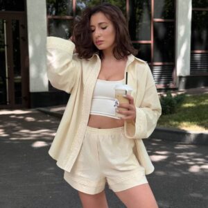 Жіночий костюм з шортами “Creamy Ease”
