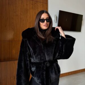 Жіноча шуба “Hooded Luxe”