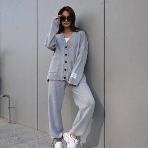 Жіночий костюм оверсайз “Oversize Ease”