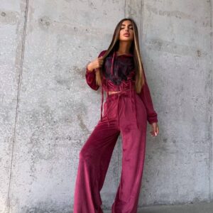 Жіночий велюровий костюм “Lace Detail Set”